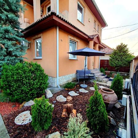 וסס Airport Luxury Apartman 42 מראה חיצוני תמונה