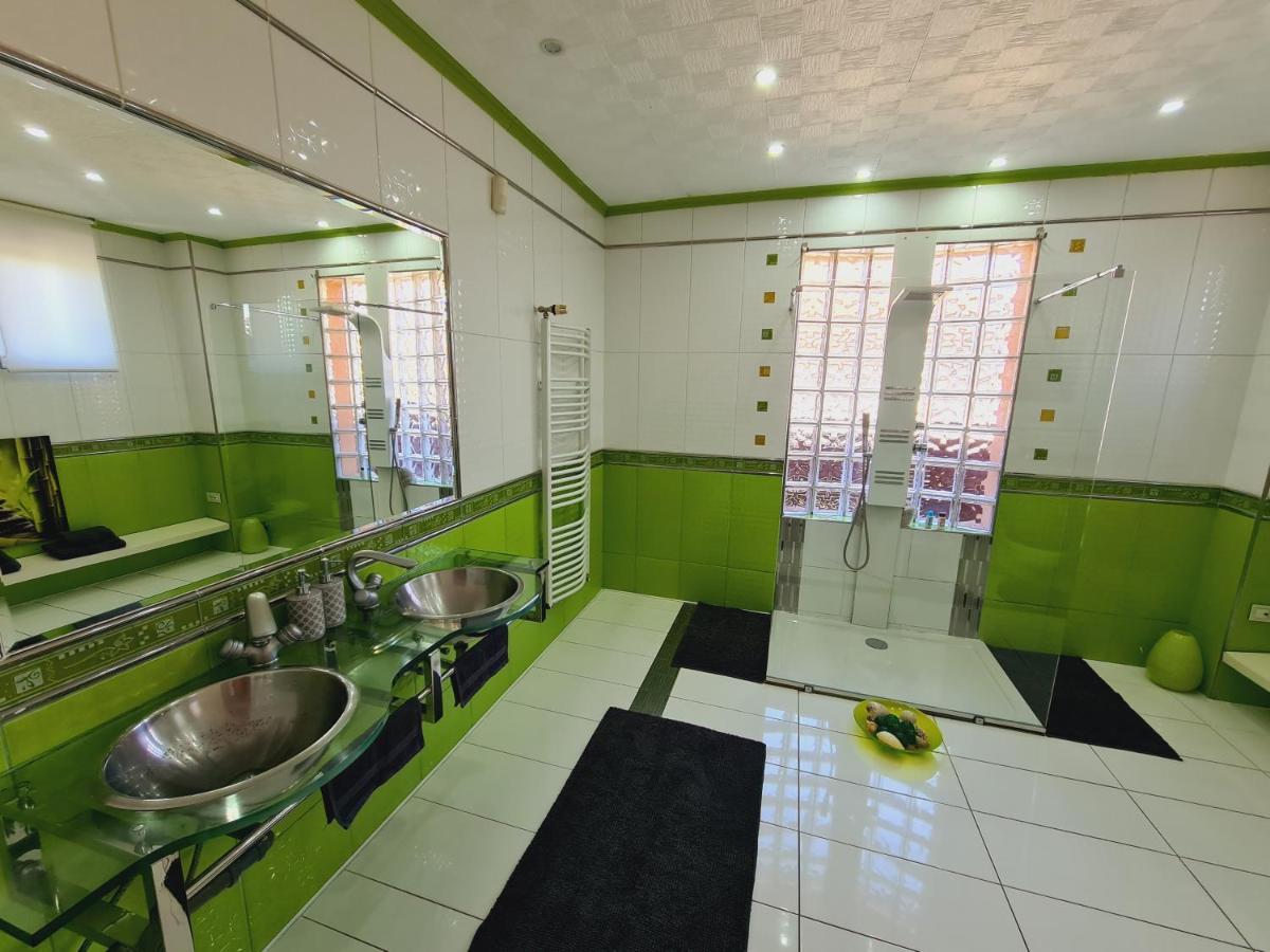 וסס Airport Luxury Apartman 42 מראה חיצוני תמונה
